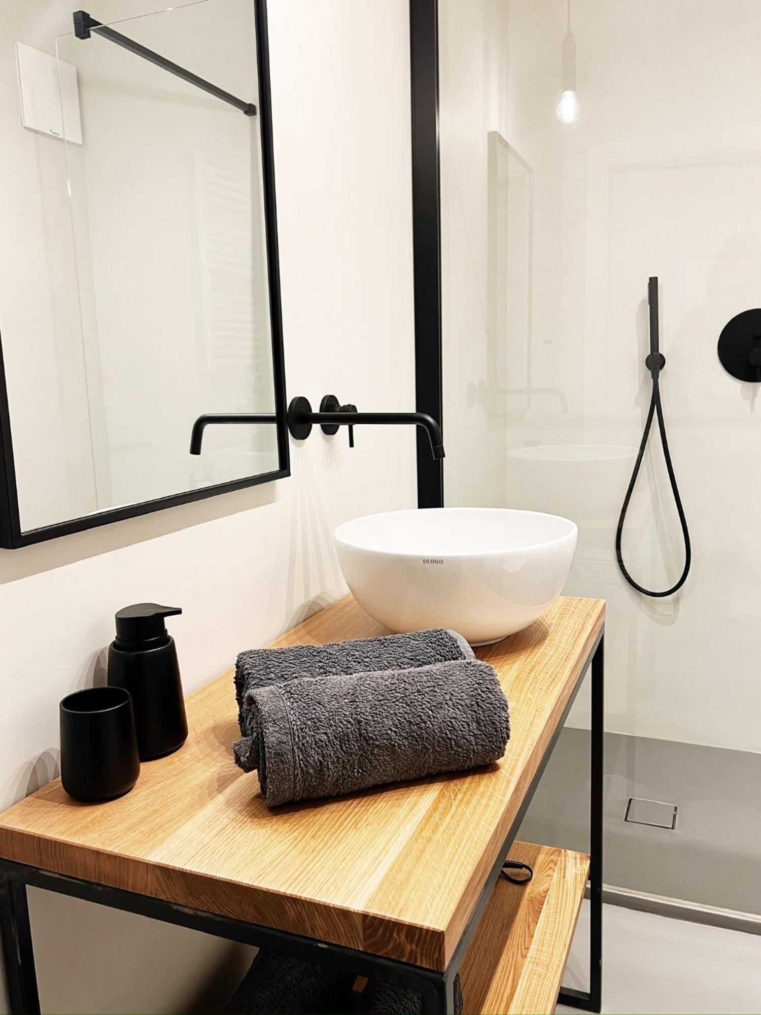 Late Checkout - 3 Zimmer, Sonnenterrasse, Garage Apartment *